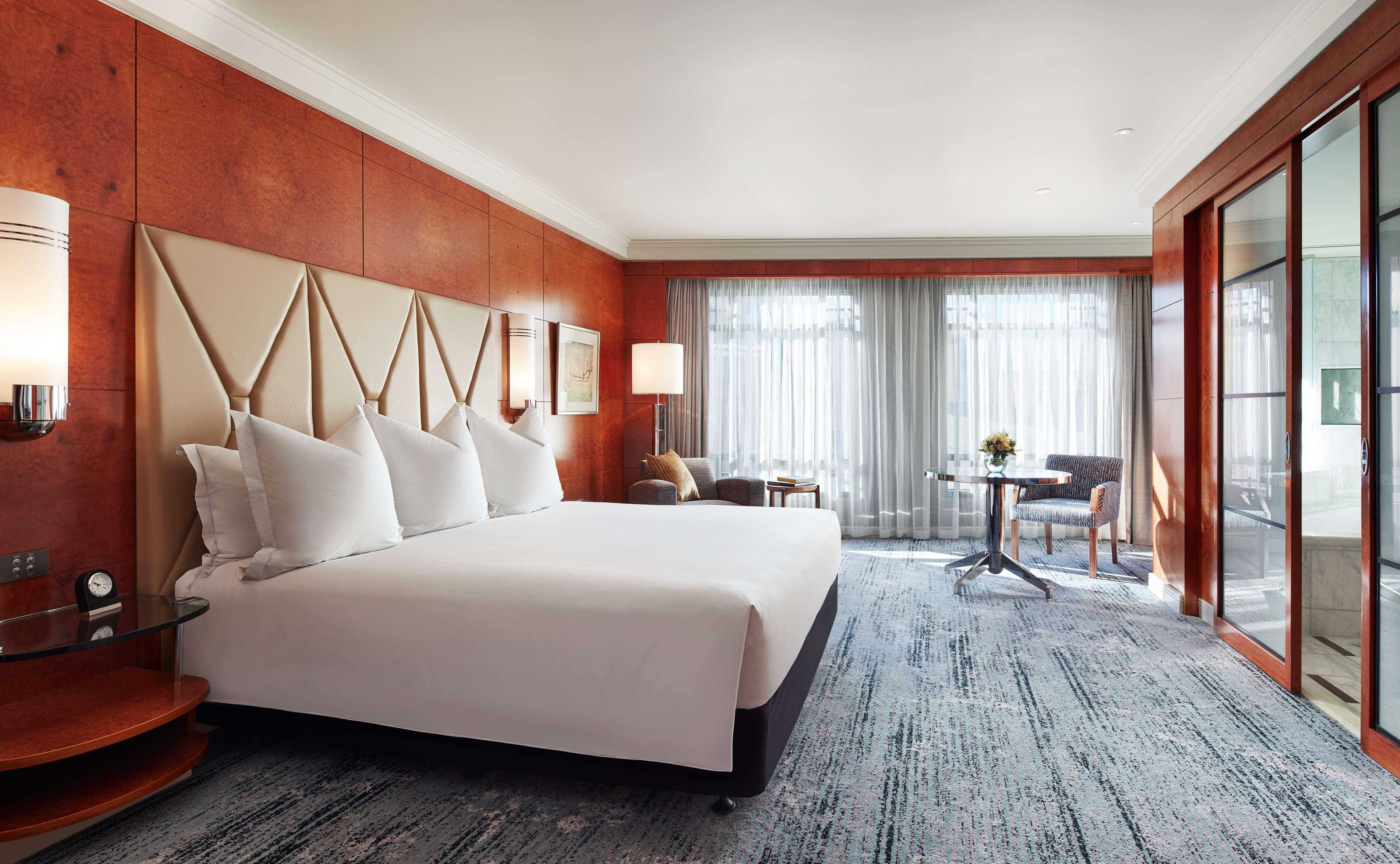 Park Hyatt Melbourne Hotel Екстериор снимка A room at the InterContinental London The O2