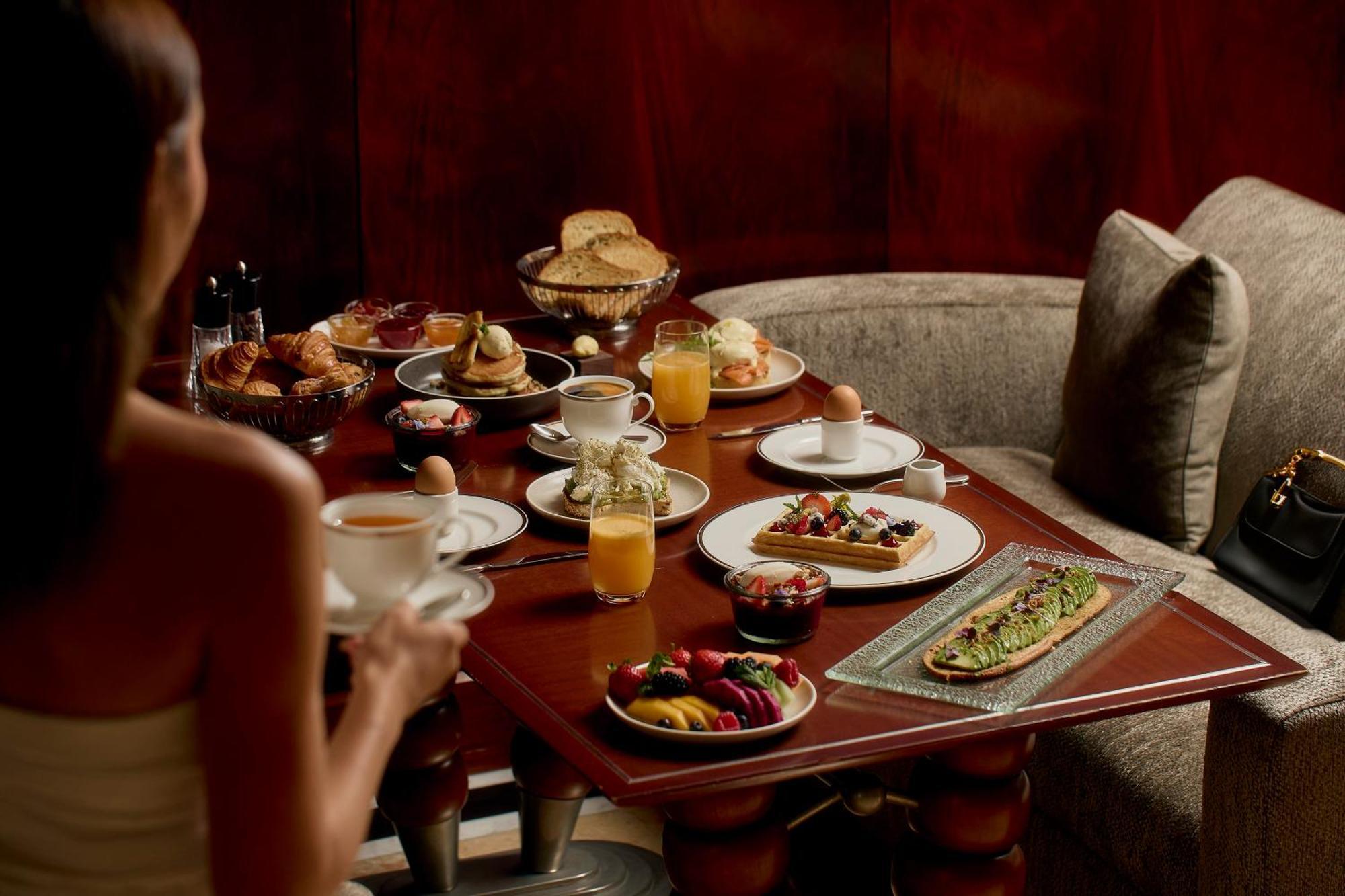 Park Hyatt Melbourne Hotel Екстериор снимка Breakfast at the Mandarin Oriental, Hong Kong