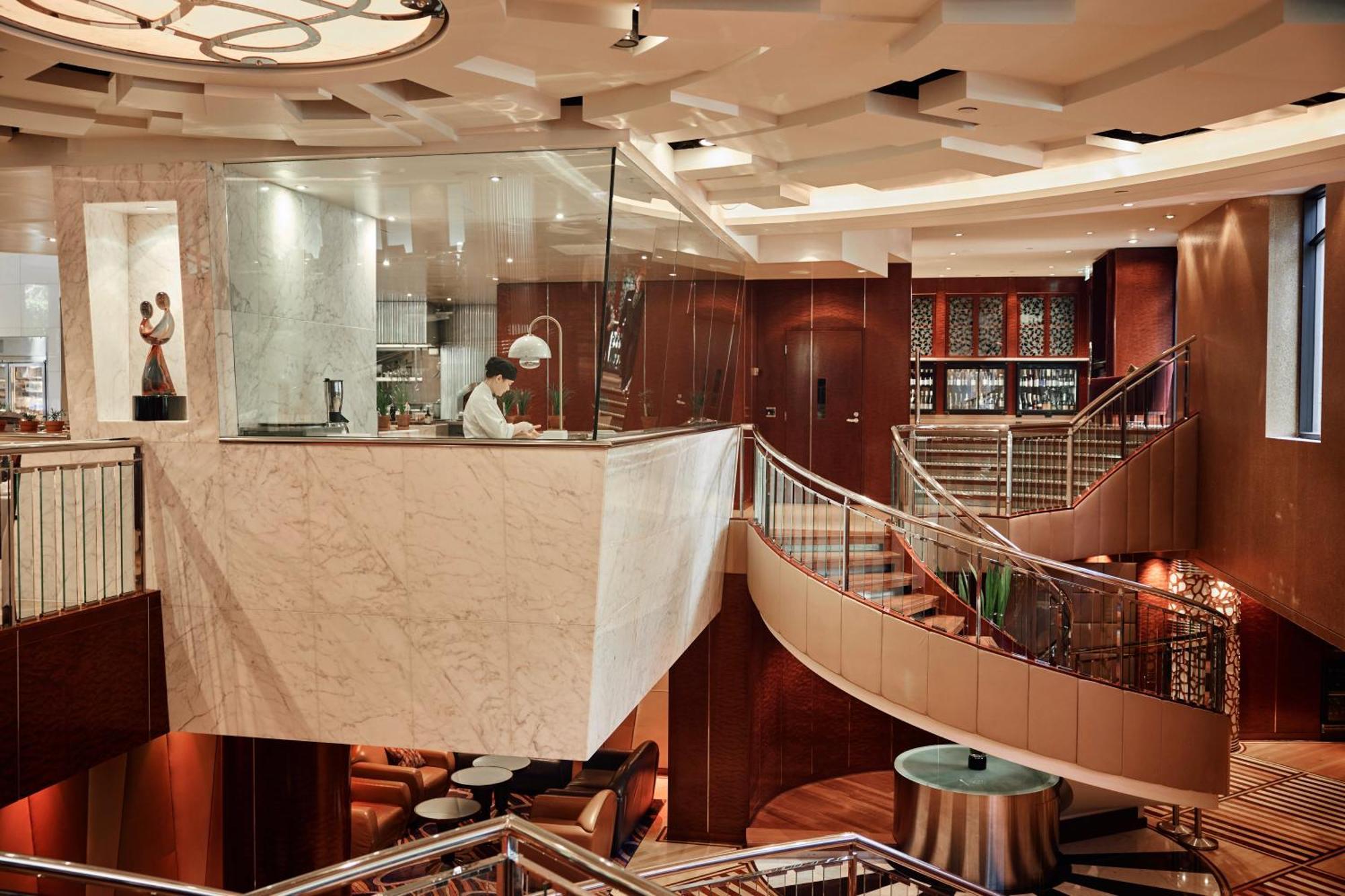 Park Hyatt Melbourne Hotel Екстериор снимка The open kitchen at the restaurant